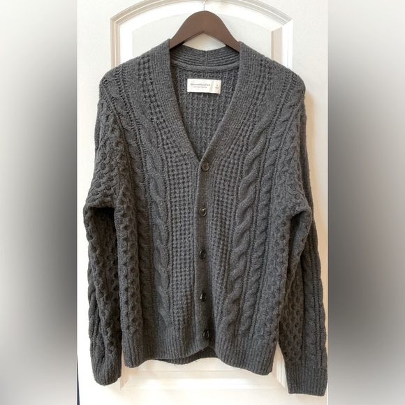 Abercrombie & Fitch Men’s Cable Stitch Cardigan - Picture 1 of 4